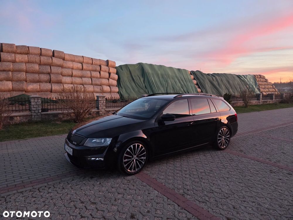 Skoda Octavia 2.0 TDI RS DSG - 2