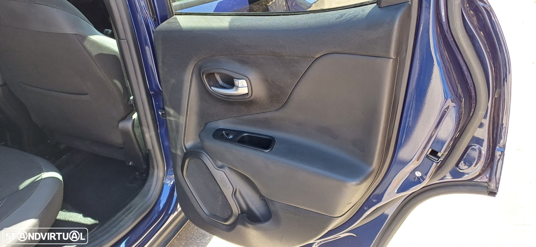 Jeep Renegade 1.6 MJD Limited S DCT - 27