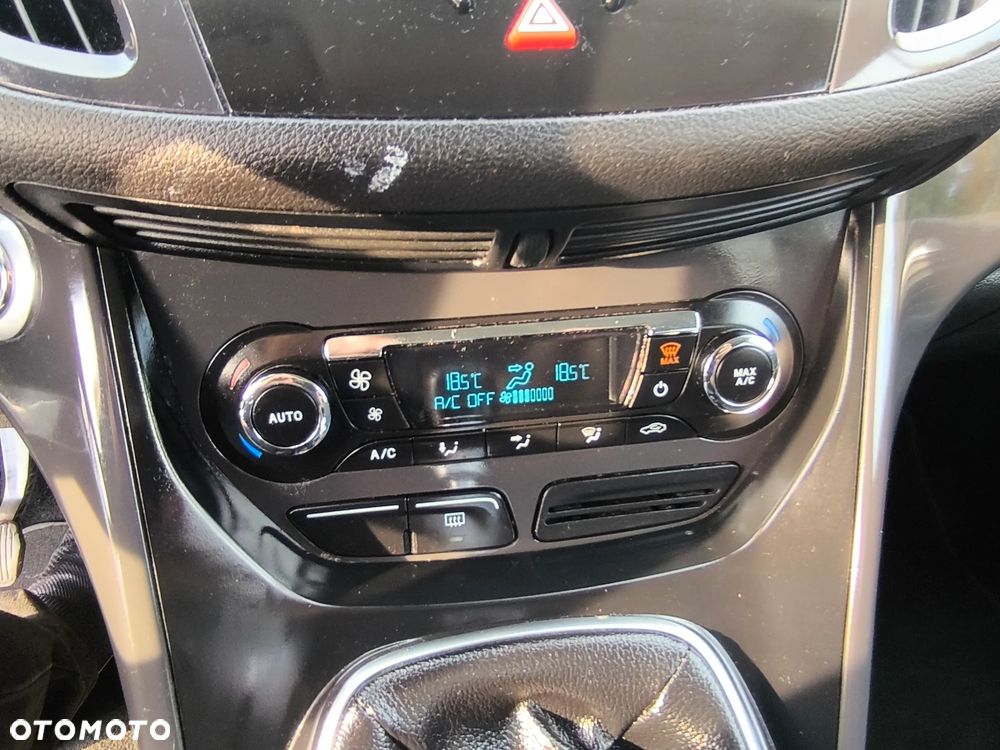 Ford Kuga 2.0 TDCi FWD Titanium - 30