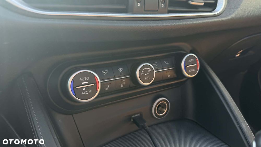 Alfa Romeo Stelvio 2.0 Turbo 16V AT8-Q4 Super - 9