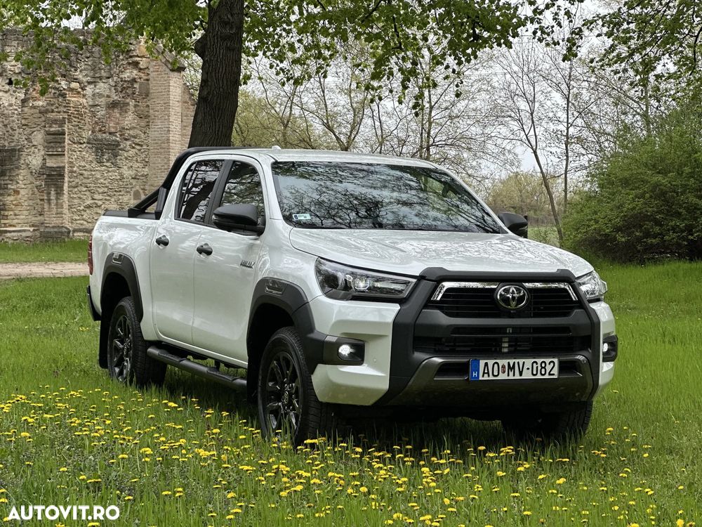 Toyota Hilux 2.8D 204CP 4x4 Double Cab AT MHEV Invincible Color Edition (3E5) - 1