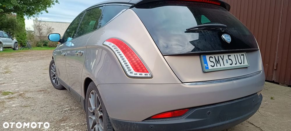 Lancia Delta 1.6 MJ Platino - 3