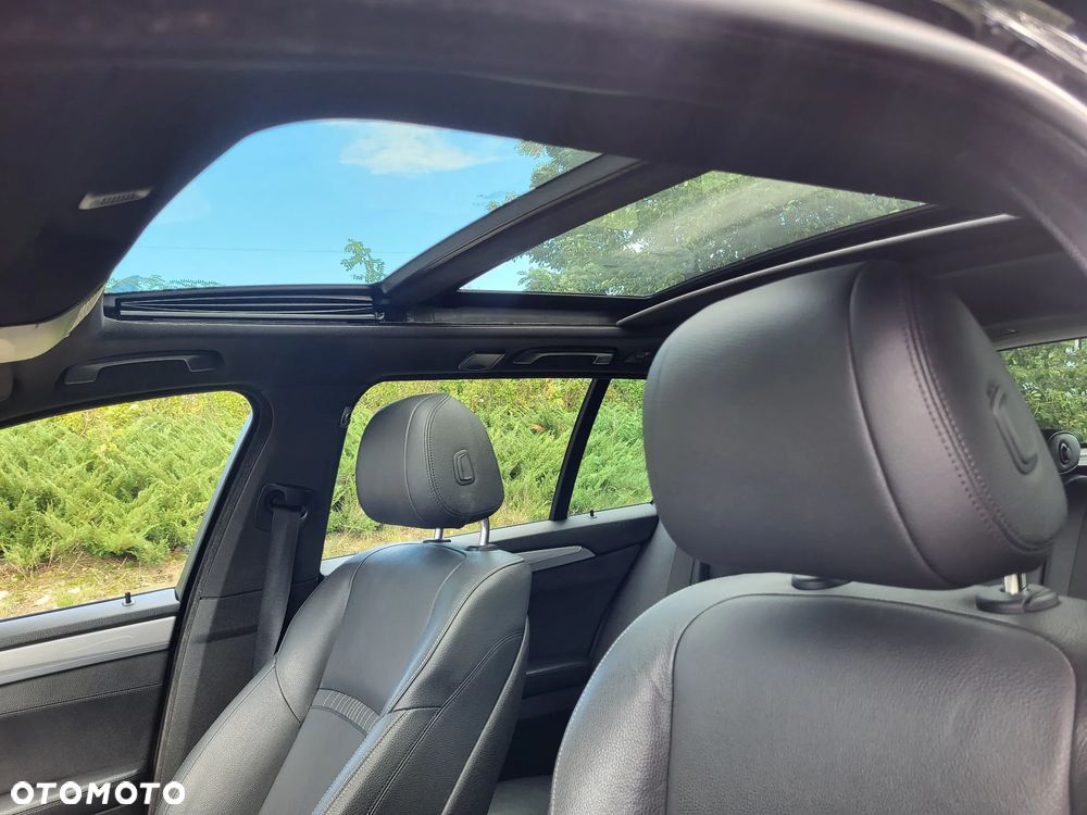 BMW Seria 5 525d xDrive - 25