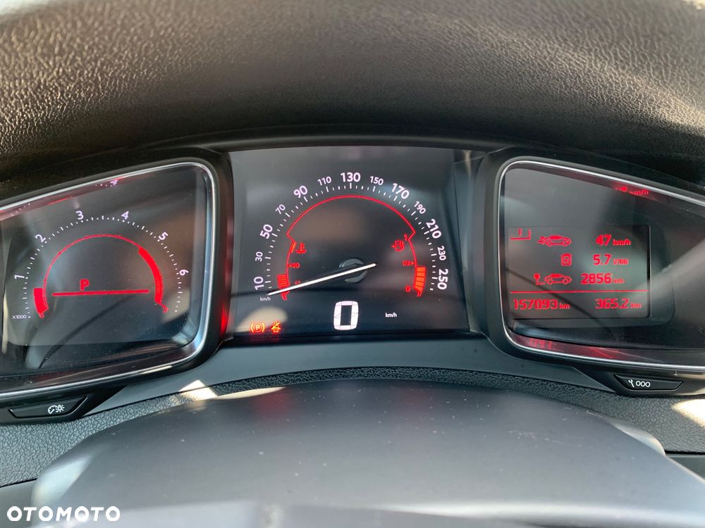 Citroën DS5 1.6 e-HDi Chic MCP - 7