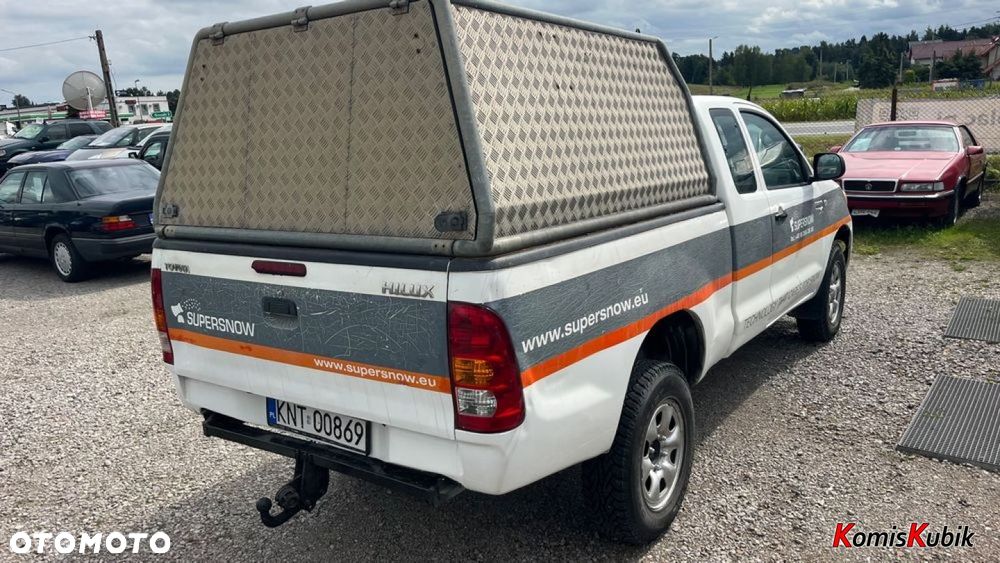 Toyota Hilux - 25