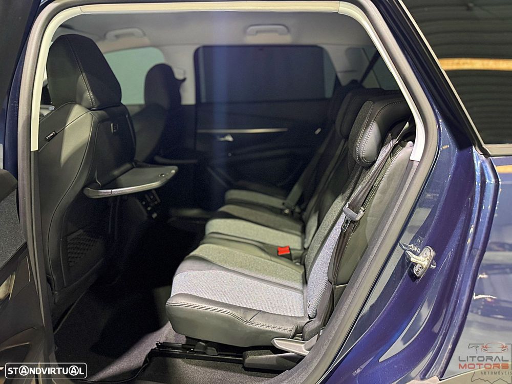 Peugeot 5008 1.2 PureTech Allure Pack EAT8 - 17
