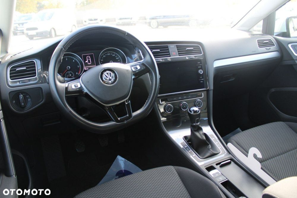 Volkswagen Golf - 15