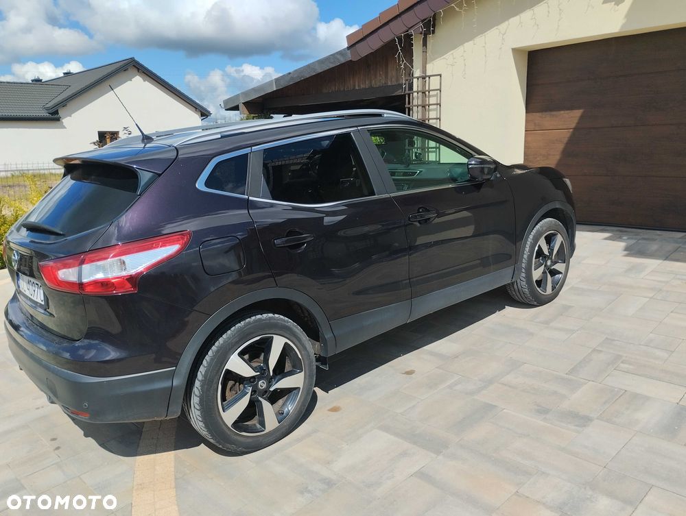 Nissan Qashqai - 2