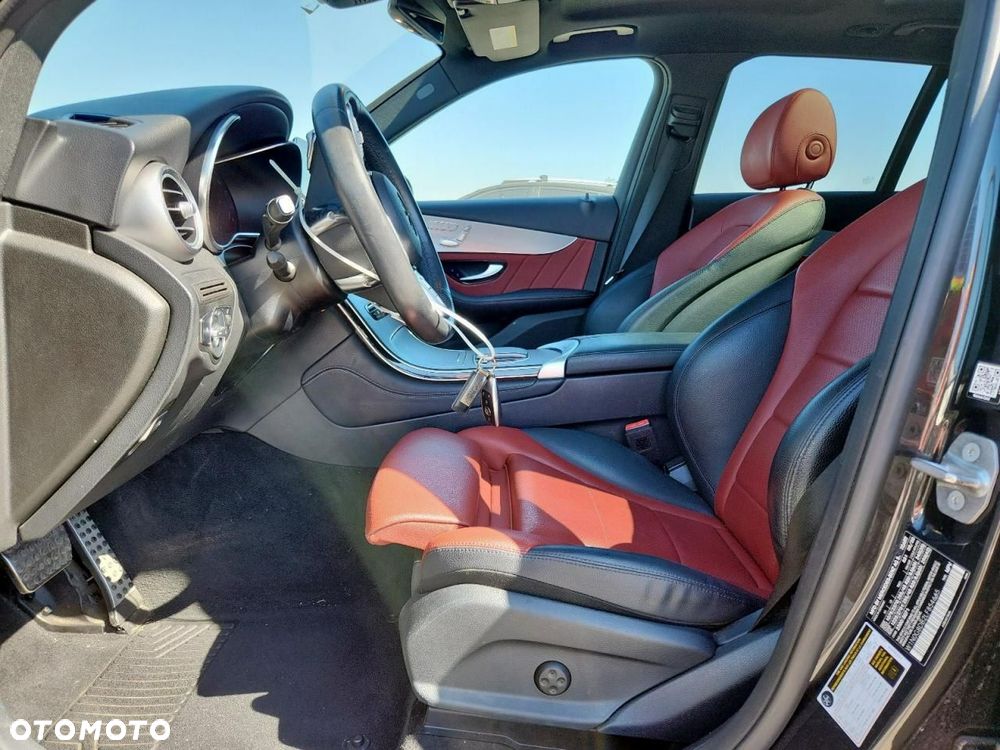 Mercedes-Benz GLC - 14