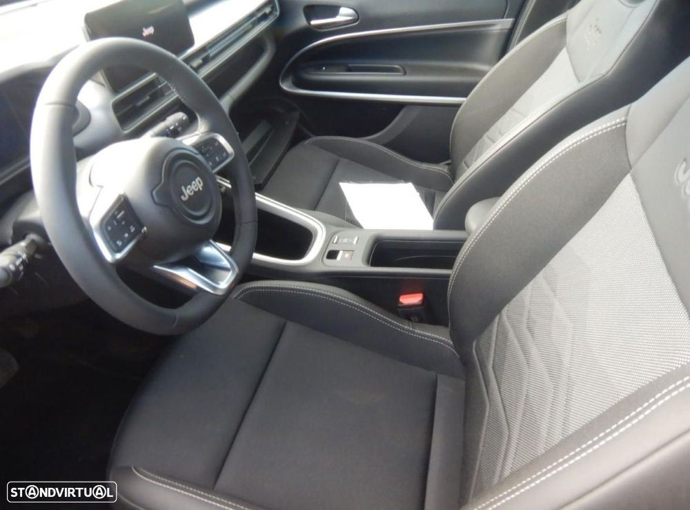 Jeep Avenger Summit - 4