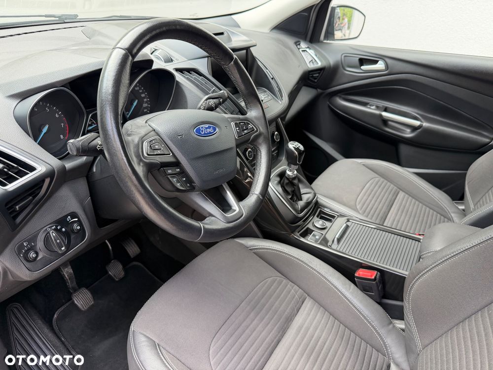 Ford Kuga - 11