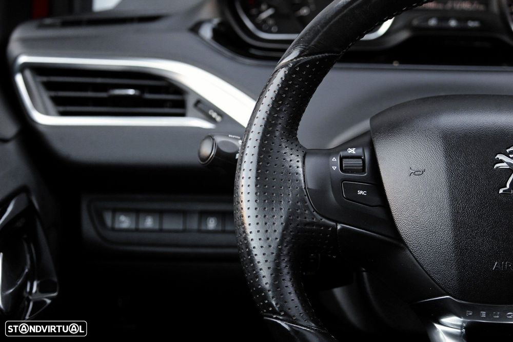 Peugeot 208 PureTech 82 Allure - 23