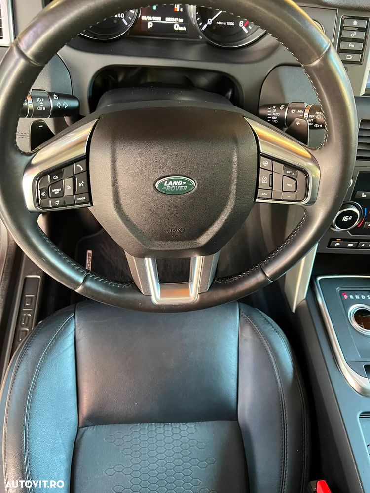 Land Rover Discovery Sport - 12
