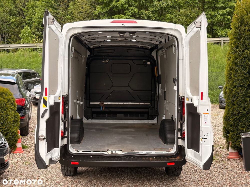 Ford Transit 350 L3H2 Ecoblue Ambiente 130KM - 23