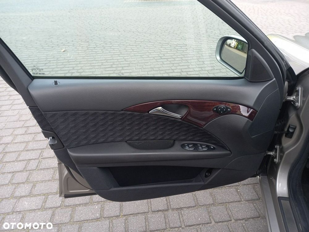 Mercedes-Benz Klasa E - 30