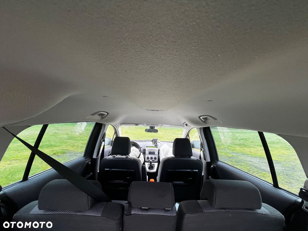 Mazda 5 - 10