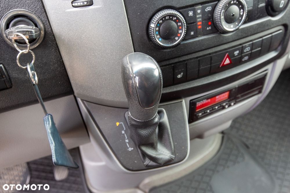 Mercedes-Benz Sprinter 319 - 14