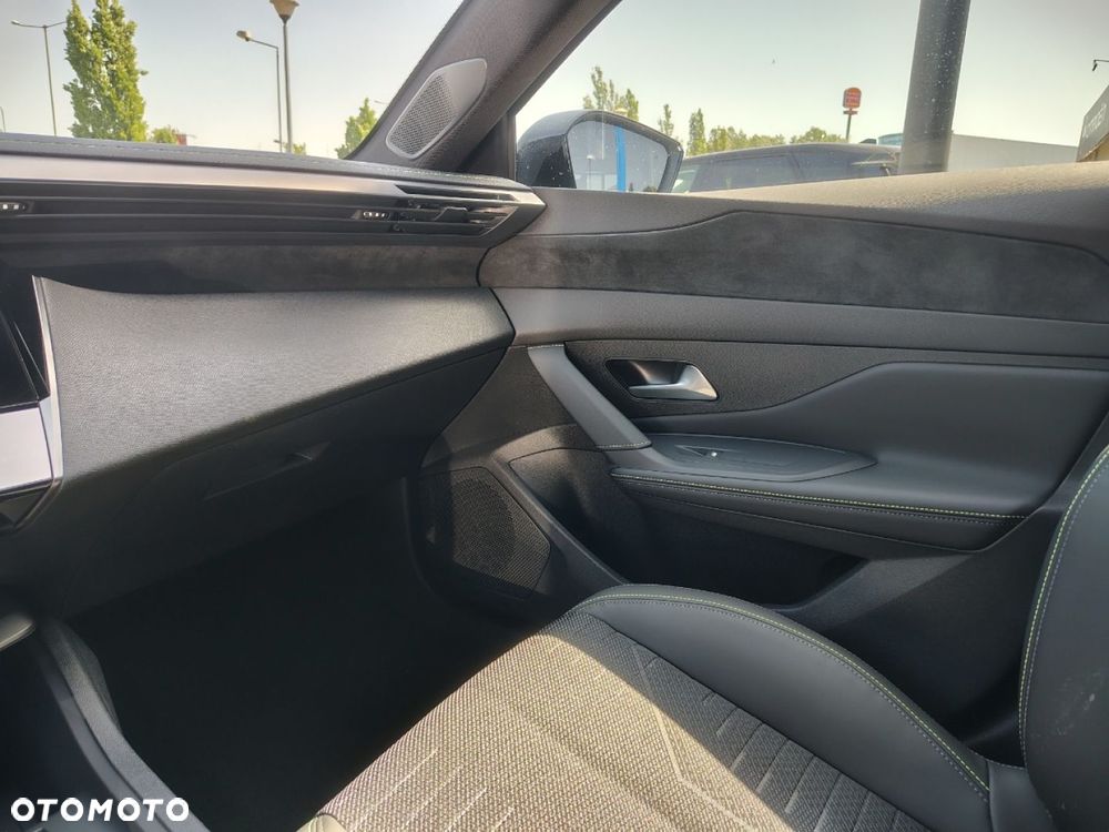 Peugeot 308 - 23