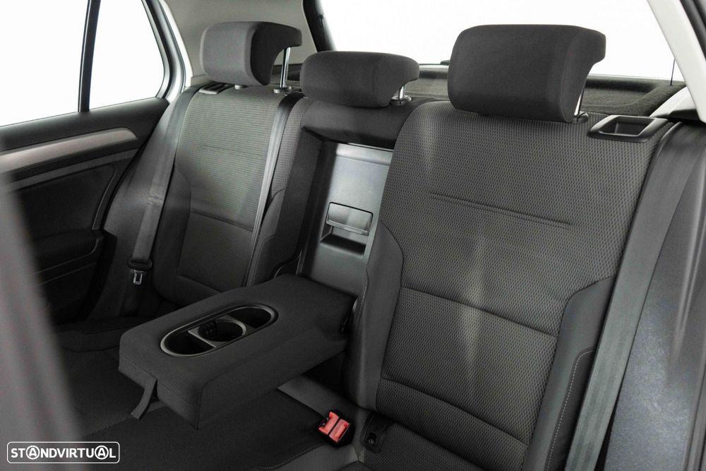 VW Golf 1.6 TDi Confortline - 9
