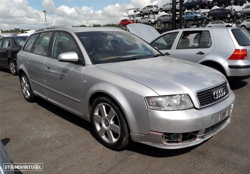 Audi A4 Avant S Line 1.9 TDI de 2004 Disponível para peças FRENTE VENDIDA - 1