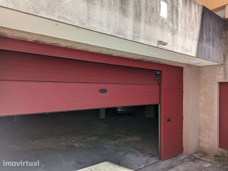 Lugar de Garagem Rua Oliva Teles, 1459 São Félix da Marinha