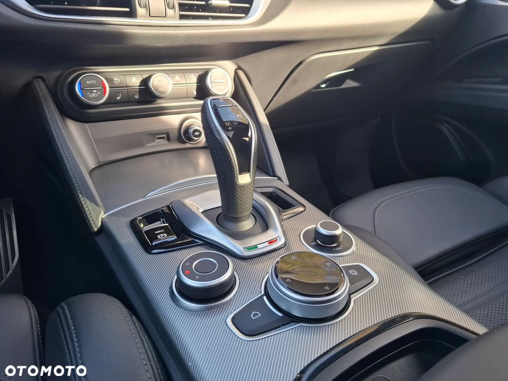 Alfa Romeo Stelvio 2.0 Turbo Veloce Q4 - 20