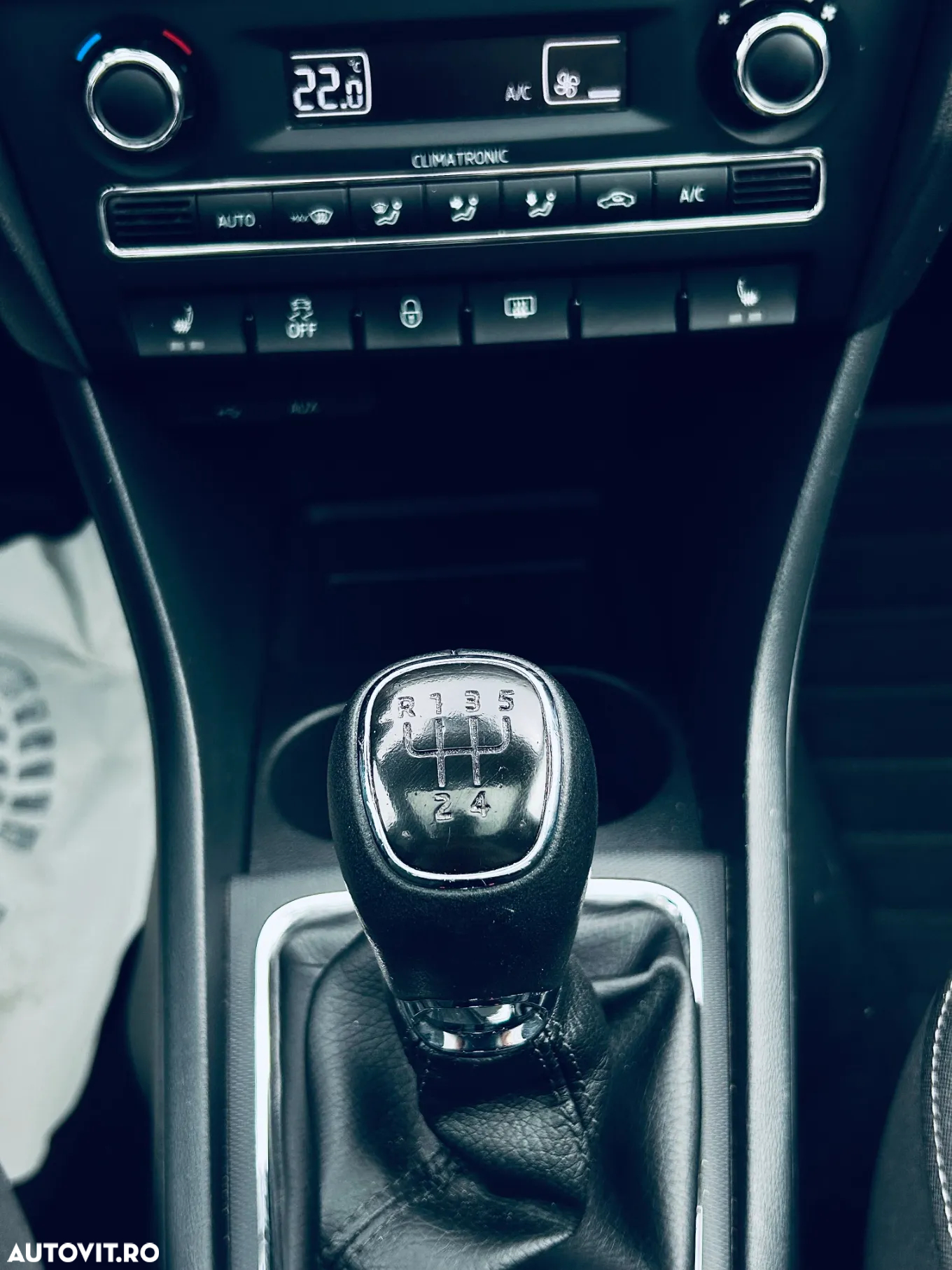 Skoda RAPID Spaceback 1.2 TSI Elegance - 16