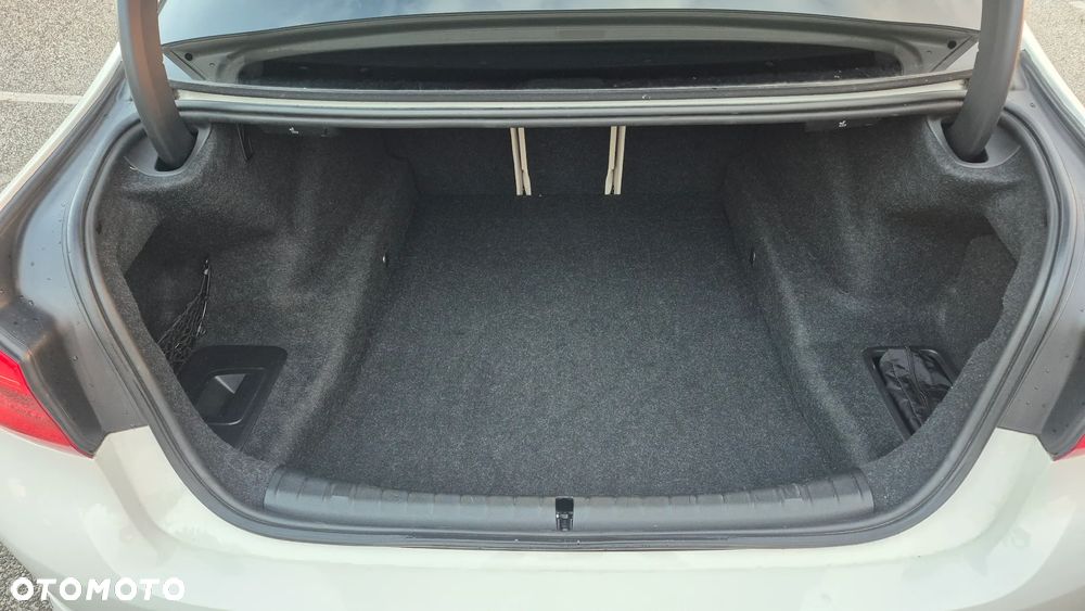 BMW Seria 5 520d Luxury Line - 24