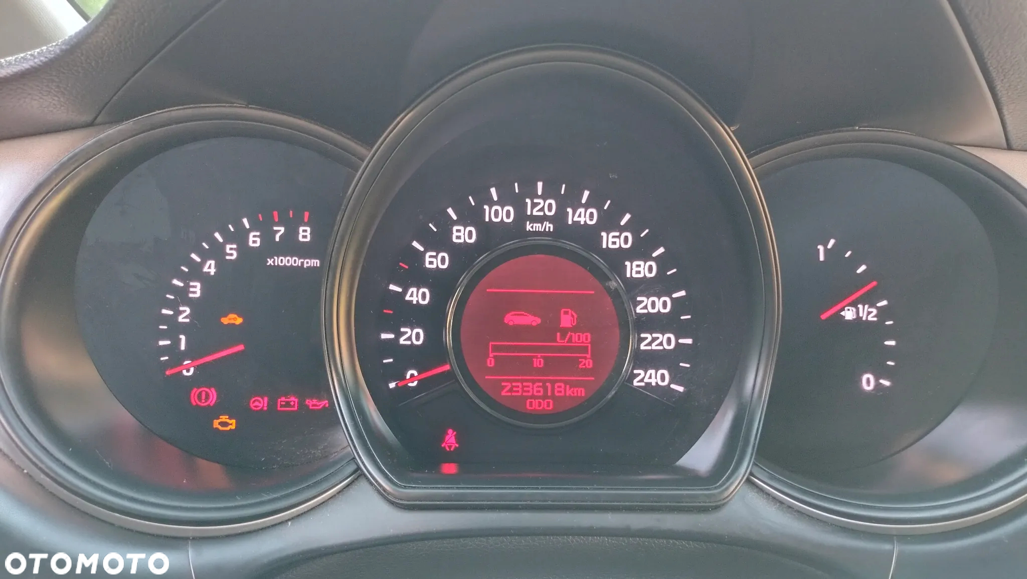 Kia Ceed - 8