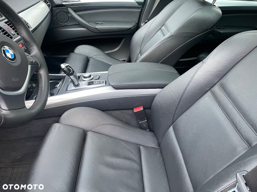 BMW X5 xDrive35d - 16