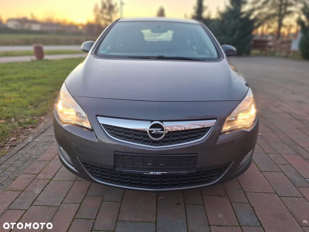 Opel Astra 1.4 Turbo 150 Jahre - 2