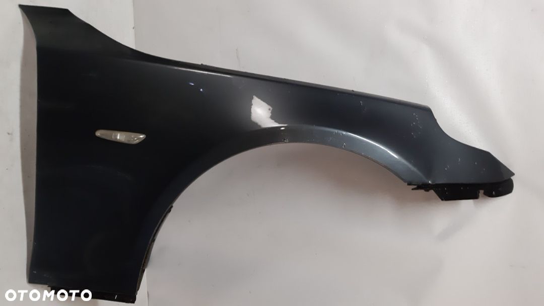 *BMW E60  BŁOTNIK PRZÓD PRAWY SPACEGRAU - 1