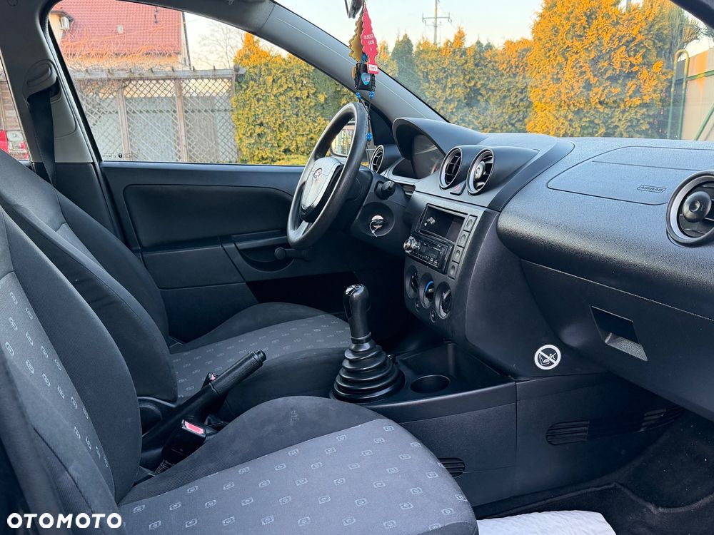 Ford Fiesta - 17