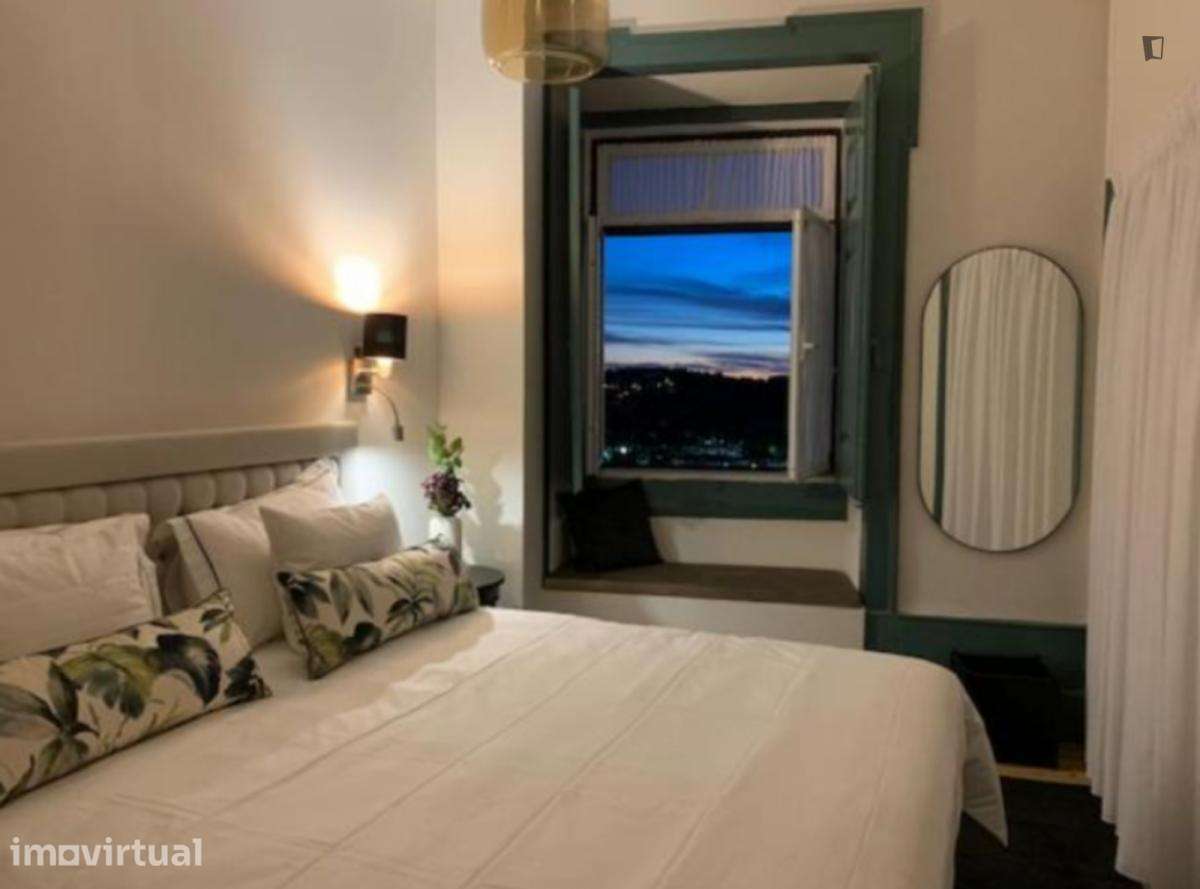 Quarto - localizado em Alta Universitária Coimbra - Grande imagem: 5/17