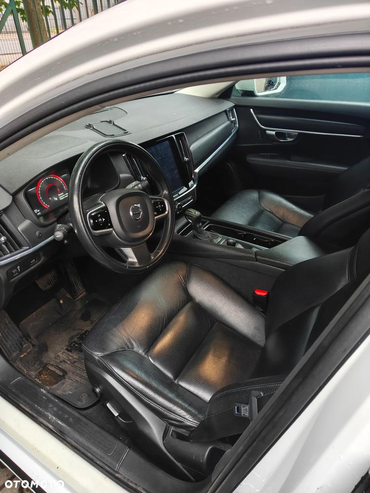 Volvo V90 D3 Momentum - 23