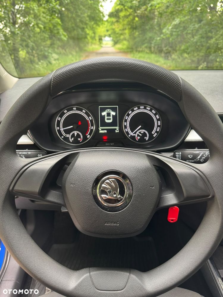 Skoda Fabia 1.0 Active - 17