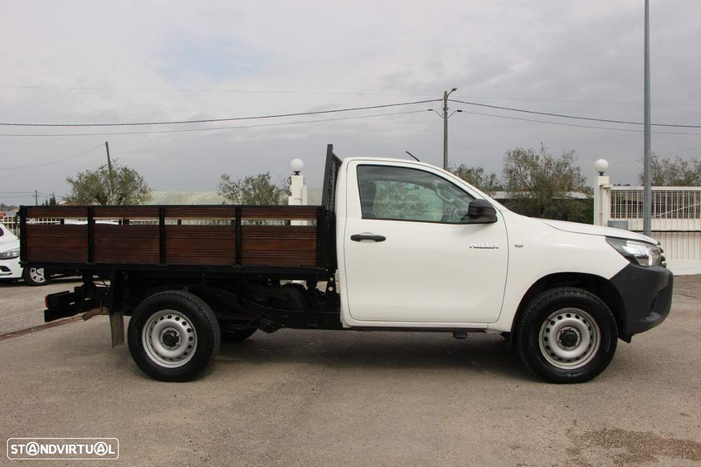 Toyota Hilux 2.4 D-4D 4WD CS CH - 2