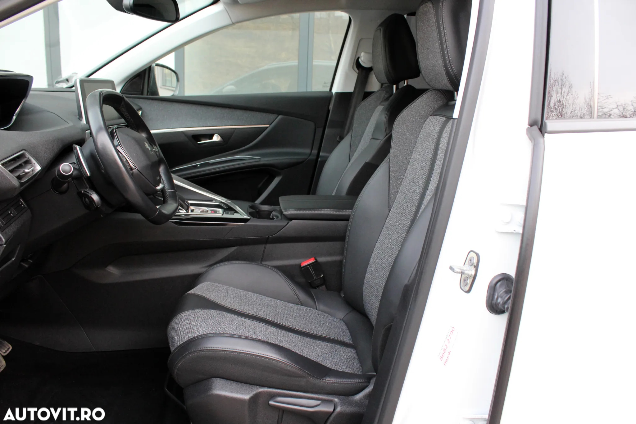 Peugeot 5008 1.5 BlueHDI s&s EAT8 Allure - 11