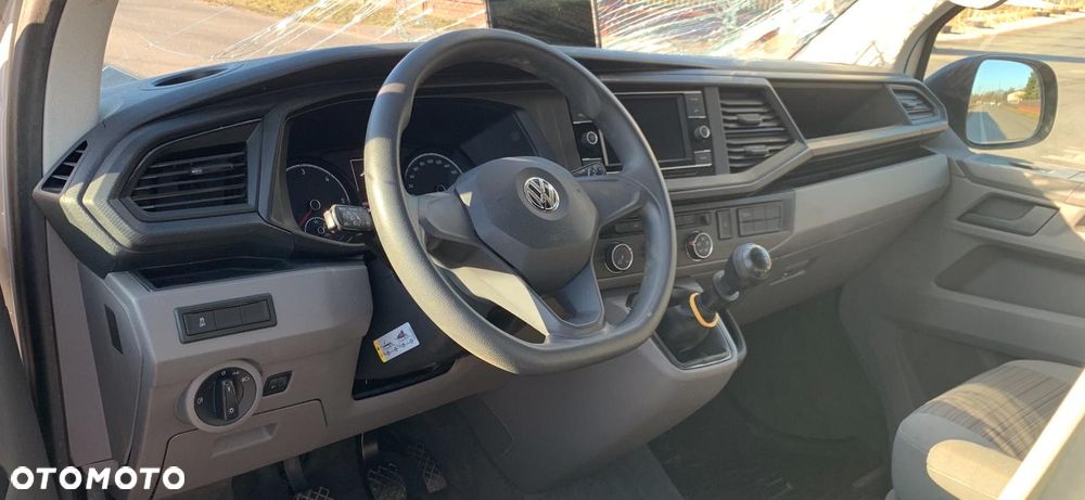 Volkswagen California - 12