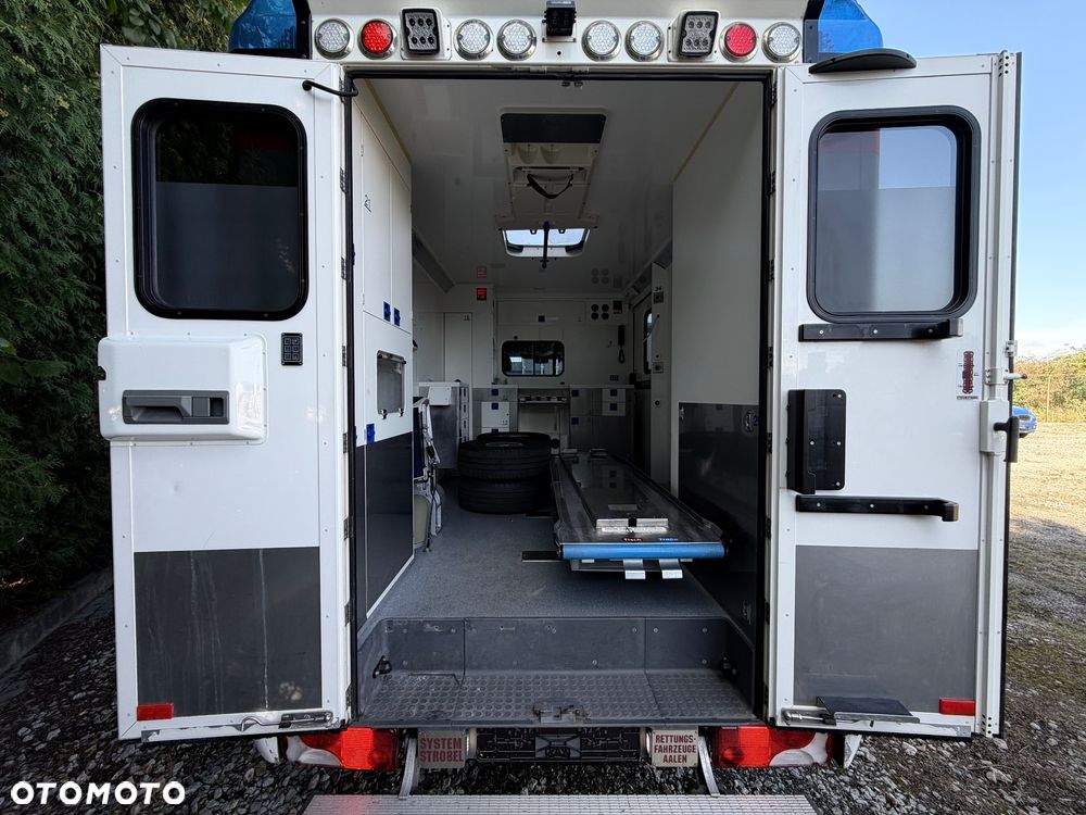 Mercedes-Benz Sprinter - 19