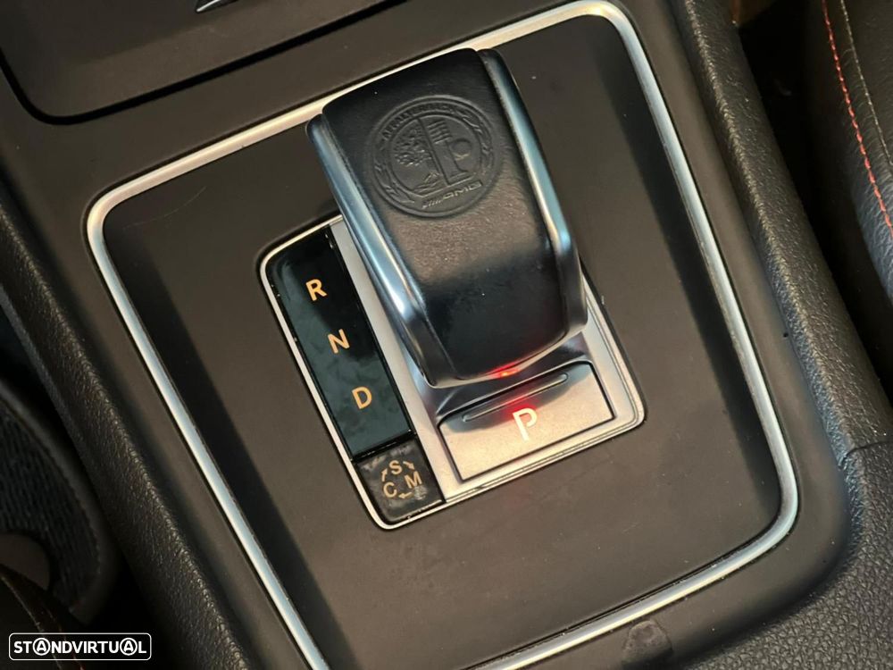 Mercedes-Benz A 45 AMG 4-Matic - 12