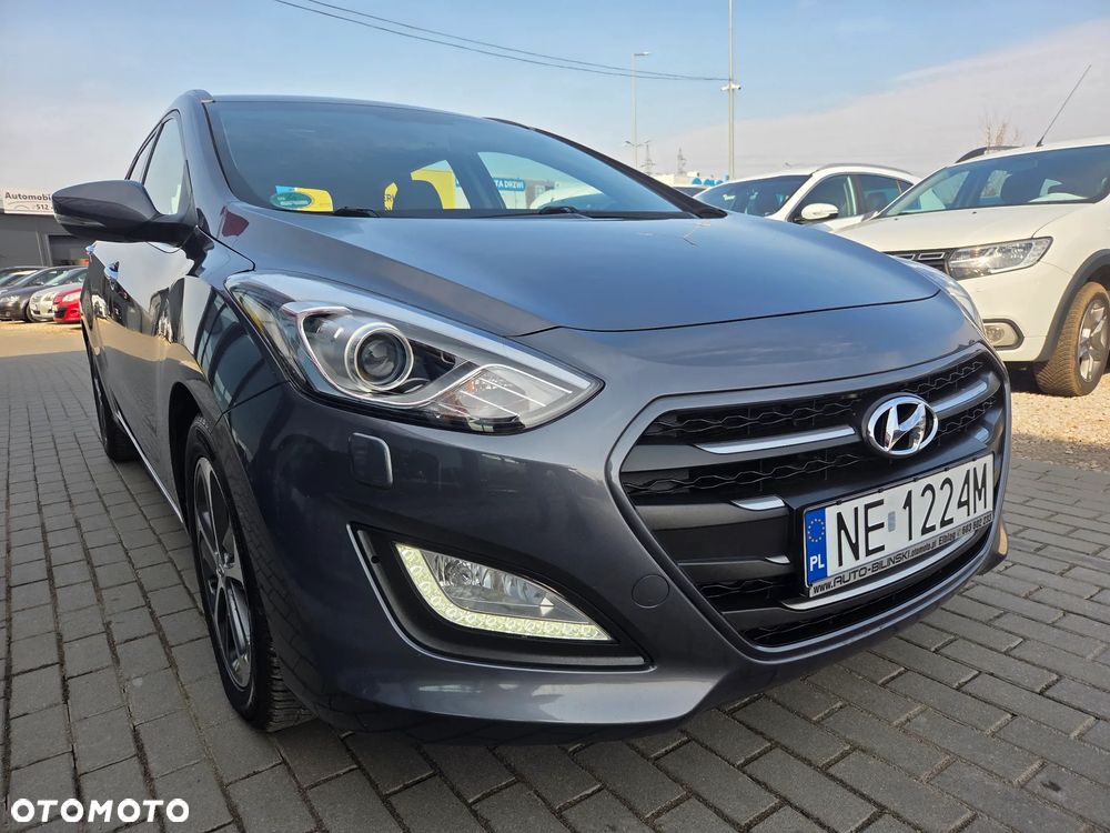 Hyundai i30 1.6 CRDi Automatik Style - 2