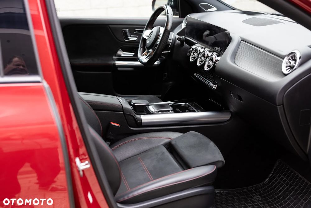 Mercedes-Benz GLA AMG 35 4-Matic - 8