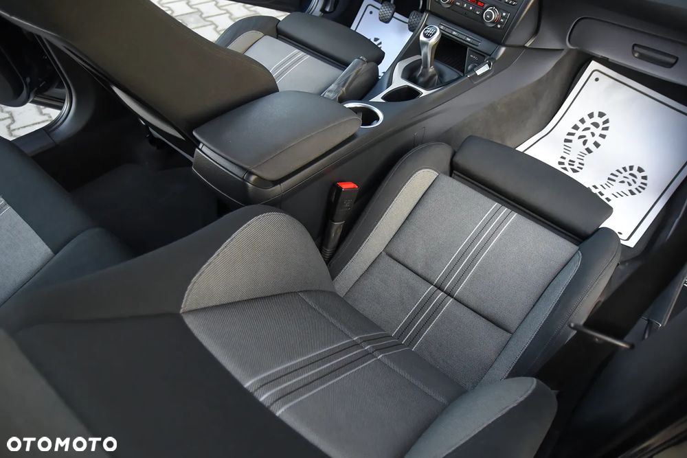 BMW X1 sDrive18d - 31