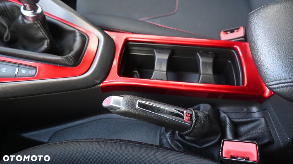 Ford Focus 2.0 TDCi ST-Line Red ASS - 37