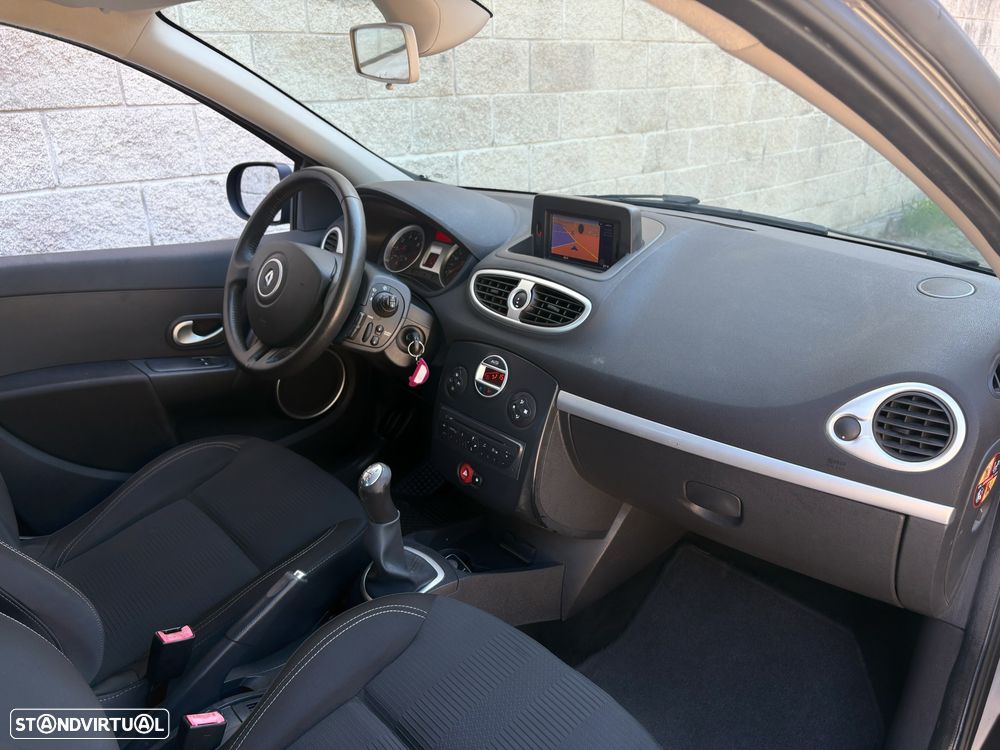 Renault Clio 1.2 16V Dynamique S - 17