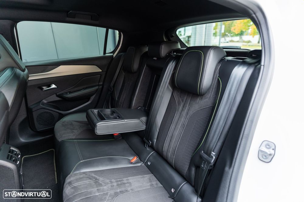 Peugeot 308 1.6 Hybrid GT e-EAT8 - 32