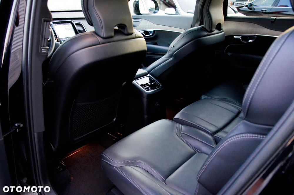 Volvo XC 90 T8 AWD Plus Dark - 22