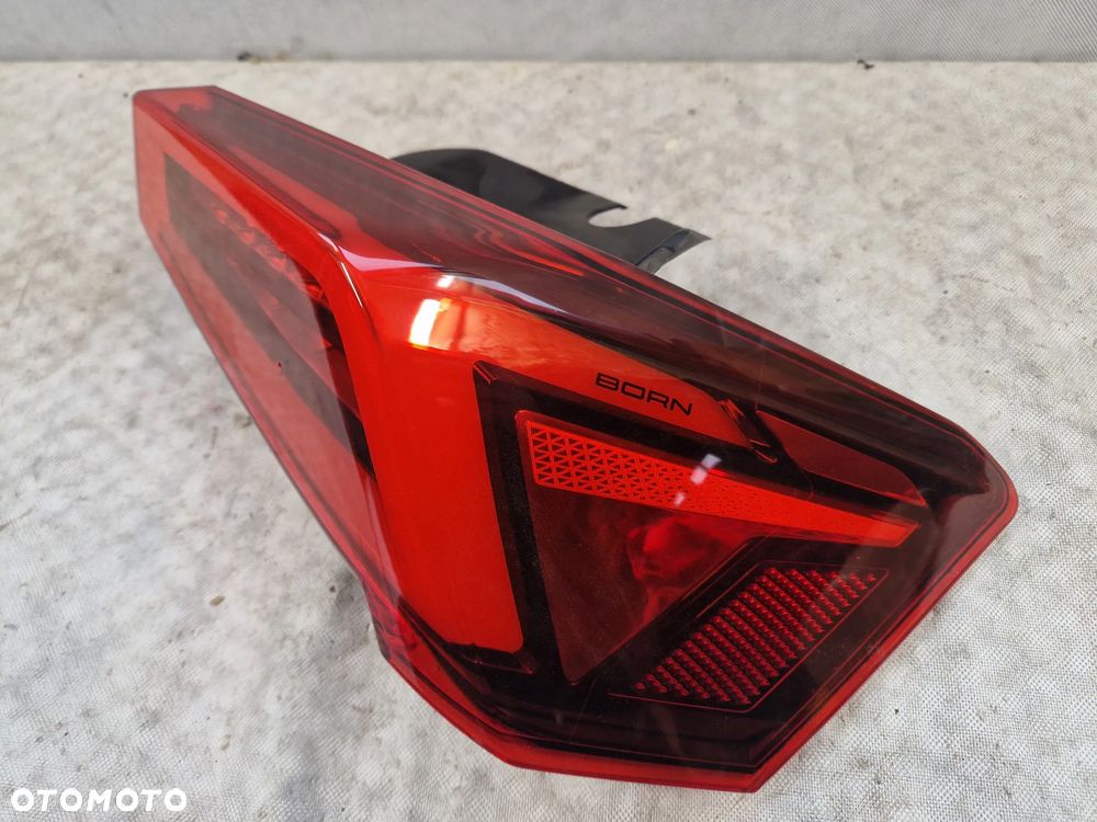Cupra Born 10E Lampa Prawa Tył - 2