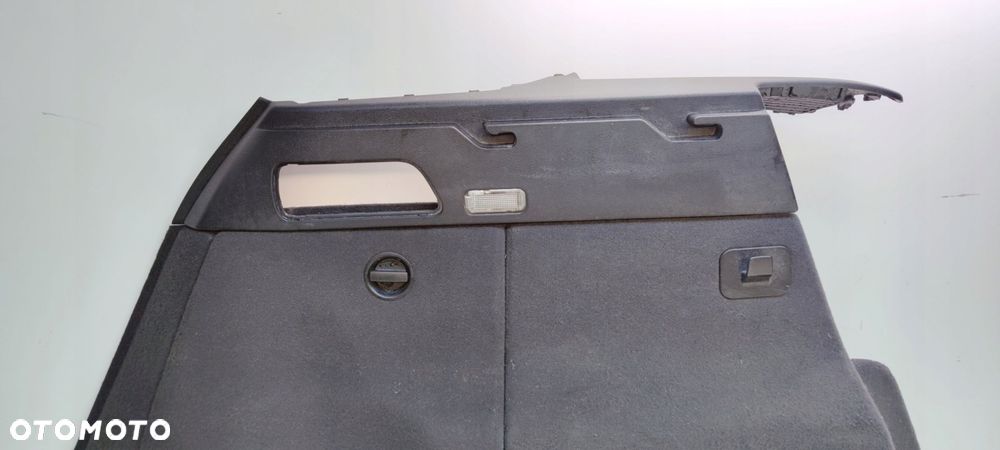 BOCZEK TAPICERKA BAGAŻNIKA LEWY TYŁ AUDI Q5 8R 8R0863879A - 2